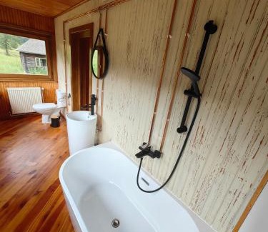 Tarlungeni Cabin | Raw Nature Cabin