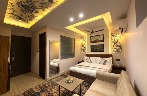 Rohtak Hotel | Razido Suites