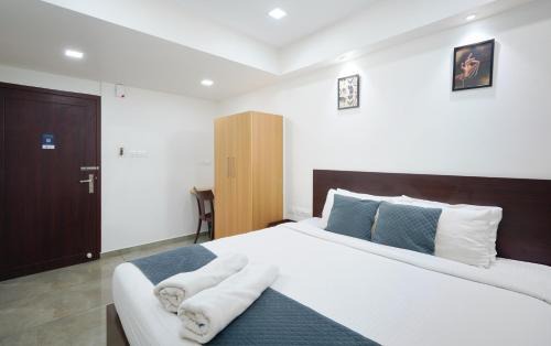 Kochi Hotel | Reach Inn