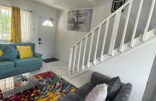 Runaway Bay Apartment | Real Luxe Getaway-Club Caribbean
