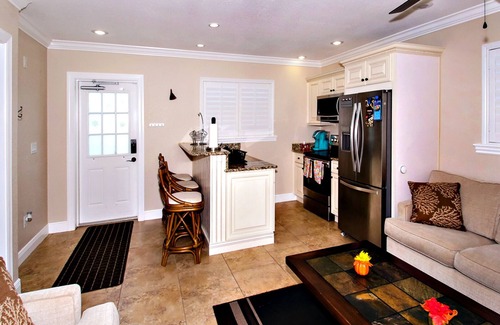 McGregor House | Rebuilt detached guesthouse w/separate entrance