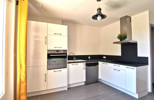 Rognes House | Recent villa 3 bedrooms, quiet village charm, pool near Aix and Luberon