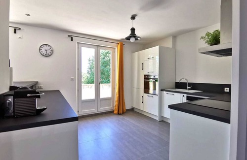 Rognes House | Recent villa 3 bedrooms, quiet village charm, pool near Aix and Luberon