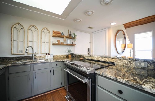 Nellysford Condo | Recently updated - breathtaking view of the Blue Ridge Mountains