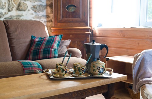 Yzeron Ski Chalet | Recharge in the Forest – Retreat for up to 8 Guests