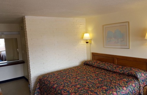 Grissom - Highland Hotel | Red Carpet Inn Blacksburg
