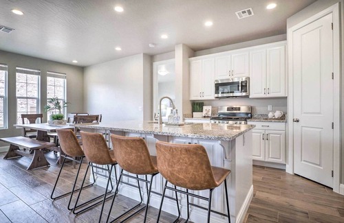 Washington House | Red Cliff Views & Community Perks: Utah Townhome