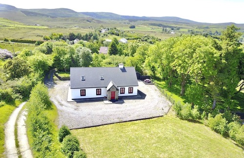 Letterfrack Cottage | Red Deer Cottage in a Stunning peaceful Location near Connemara National Park