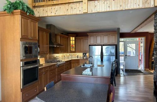 Kearney House | Red Devil Six Bedroom Cottage Private Beach