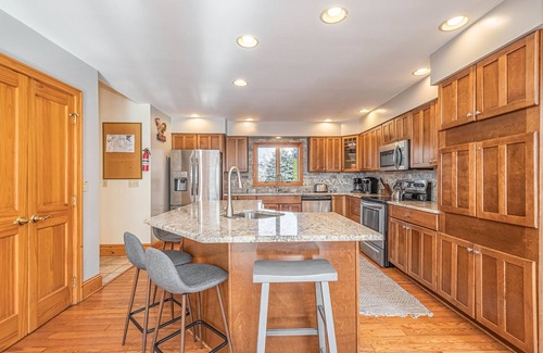 Waterfront Greens House | Red Fox | Pet Friendly, Lakefront, Community Golf!