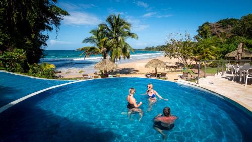 Isla Bastimentos Hotel | Red Frog Beach Island Resort