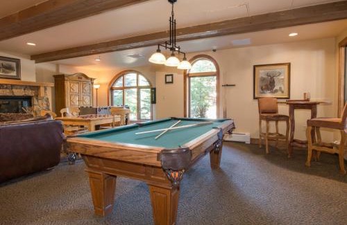 River Run Hotel | Red Hawk Lodge 2200