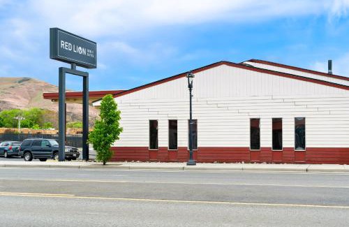 Yakima Hotel | Red Lion Inn & Suites Yakima