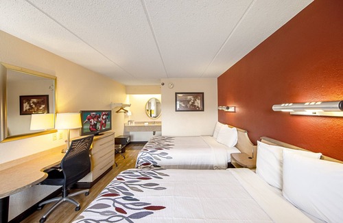 Barton Hotel | Red Roof Inn St Clairsville - Wheeling West