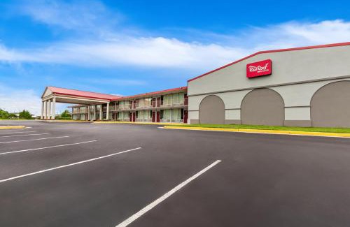 Cave City Hotel | Red Roof Inn & Suites Cave City