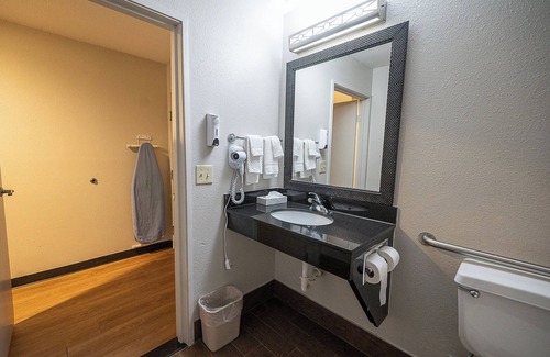 Danville Hotel | Red Roof Inn & Suites Danville, IL
