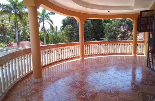 Kunduchi Villa | Red Roof Villa - near Ramada Resort Hotel Mbezi Beach