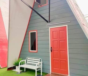 Kerteh Hotel | Red Triangle Cottage Roomstay Kerteh Paka