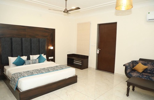 Chikalwas Resort | Red Tullip MD Valley Resort and Spa