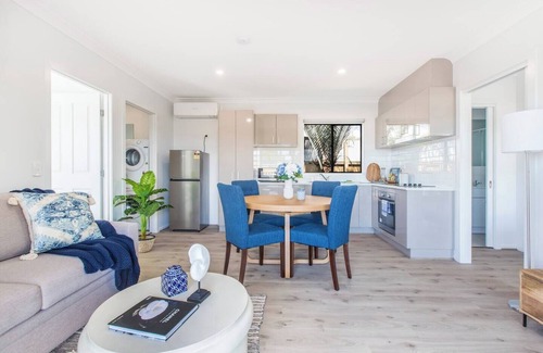 Redcliffe House | Redcliffe Retreat: Moreton Bay Coastal Cottage