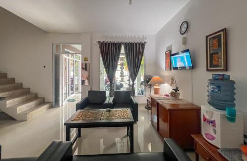 Sragen Hotel | RedDoorz at Dimens House Sragen