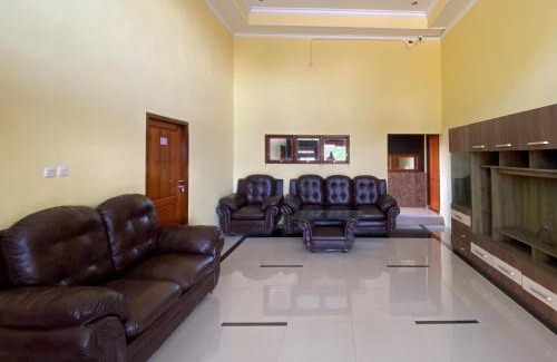 Probolinggo House | RedDoorz at The Canal Homestay Probolinggo