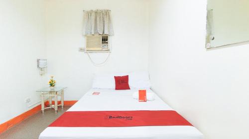 Lapu-Lapu Hotel | RedDoorz Hostel @ St. Paul Village LapuLapu