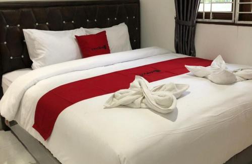 Medan Hotel | RedDoorz near CitraLand Gama City Medan