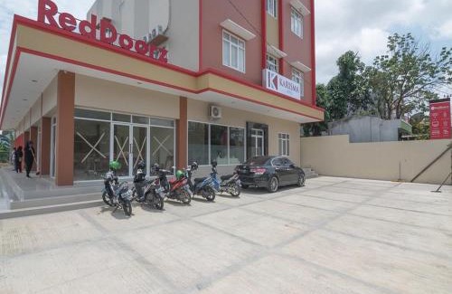 Samarinda Hotel | RedDoorz near Islamic Center Samarinda