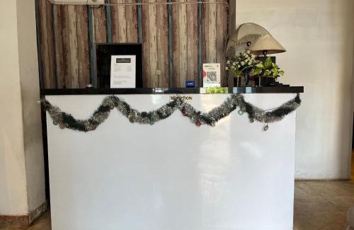 Manado City Centre Hotel | RedDoorz near Kantor Walikota Manado