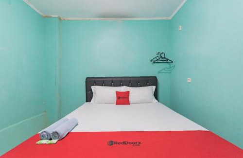 Ujung Genteng Hotel | RedDoorz near Pantai Ujung Genteng