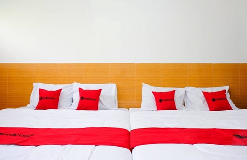 Kopeng Hotel | RedDoorz near STAB Syailendra Kopeng