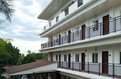 Kidapawan Hotel | RedDoorz Plus Park-Lay Suites Kidapawan City