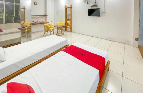 Sukabumi Hotel | RedDoorz Syariah at Jalan RA Kosasih Sukabumi