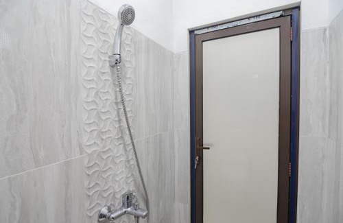 Tasikmalaya Hotel | RedDoorz Syariah @ Boemi Guesthouse Tasikmalaya