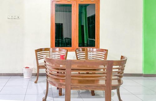 Salatiga Hotel | RedDoorz Syariah Zidney Near Rejosari Salatiga
