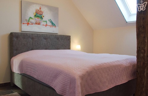 Sudbrookmerland House | Reetdach Ostfriesenhaus - Appartement/fewo, Dusche, WC, 3 Schlafräume