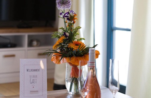 Dranske House | Reetland am Meer - Premium Reetdachvilla mit 3 Schlafzimmern, Sauna und Kamin F26