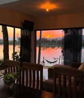 Ilhota Villa | Refúgio Beira Rio - Onde a paz encontra o Sol