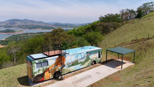 Joanopolis House | Refúgio estelar com vista para represa