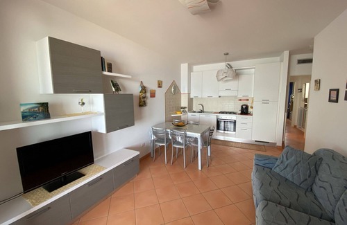 Villa Musone Apartment | Ref 32 Summer rental – Seafront two bedroom apartment