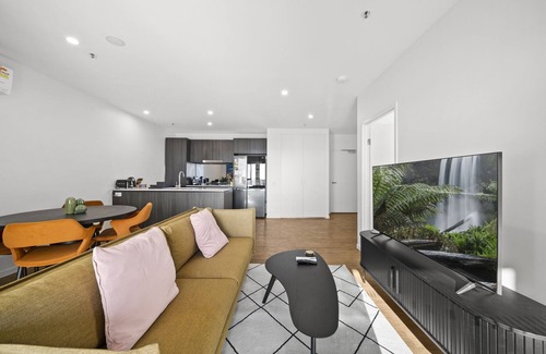 Belconnen Apartment | Refined 2-Bed With Luxurious Building Amenities