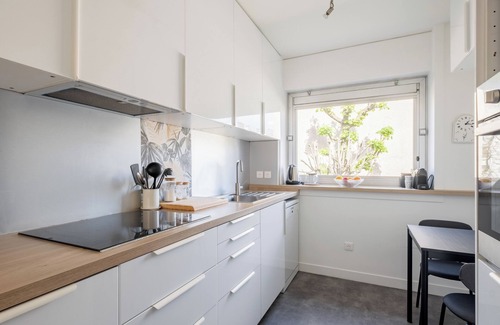 Neuilly-sur-Seine Apartment | Refined Retro, by Veeve