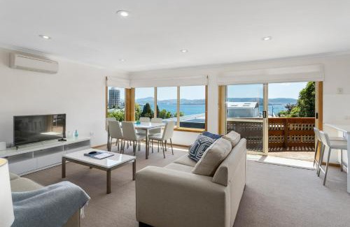 Sandy Bay Villa | Reflections on the Bay