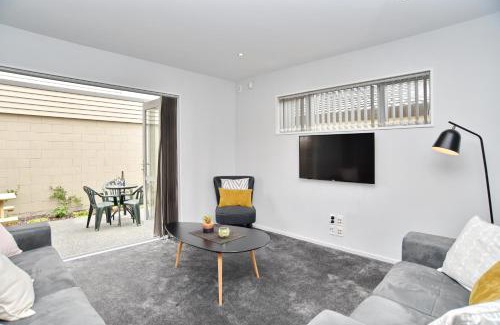 Riccarton House | Regents 94A - Christchurch Holiday Homes