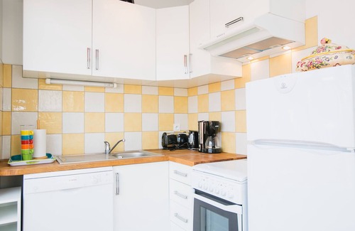 Banyuls-sur-Mer Apartment | Regina's Banyuls - Terrace apartment with a view, 100 m from beach