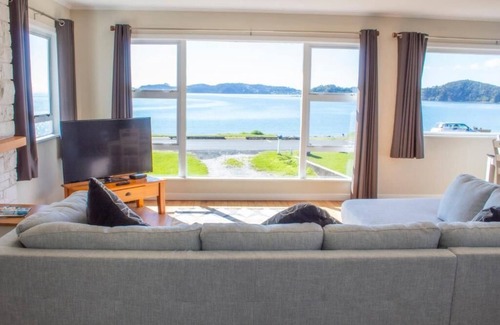 Paihia House | Rehutai Beach House