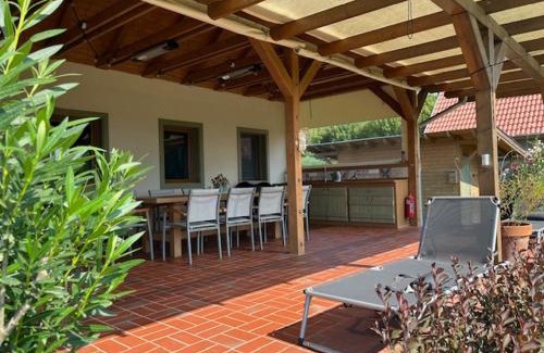 Buzsak House | Reinpold Vendégház