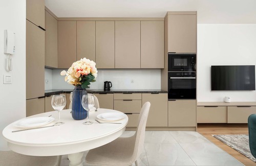 Srodmiescie Apartment | Reja 55 | Wroclaw | Stylish Apartment | Smart TV