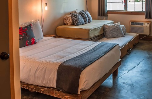 Seaside Hotel | Relax and Recharge! Two Modern Units, Pet-friendly, Indoor Pool, Scenic Views!